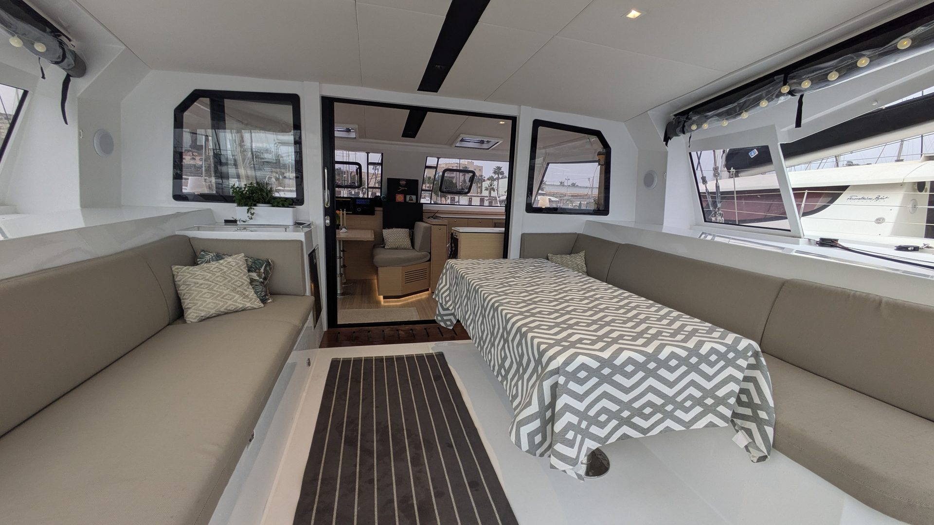 Saloon entry